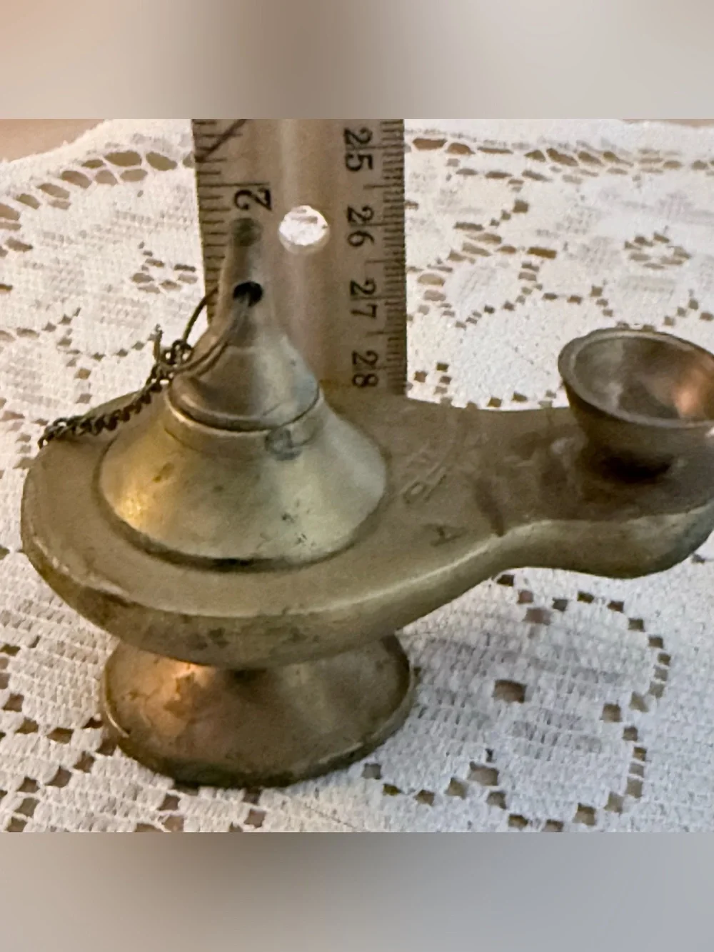 Vintage Brass Aladdin Oil Lamp: Miniature Genie Decor